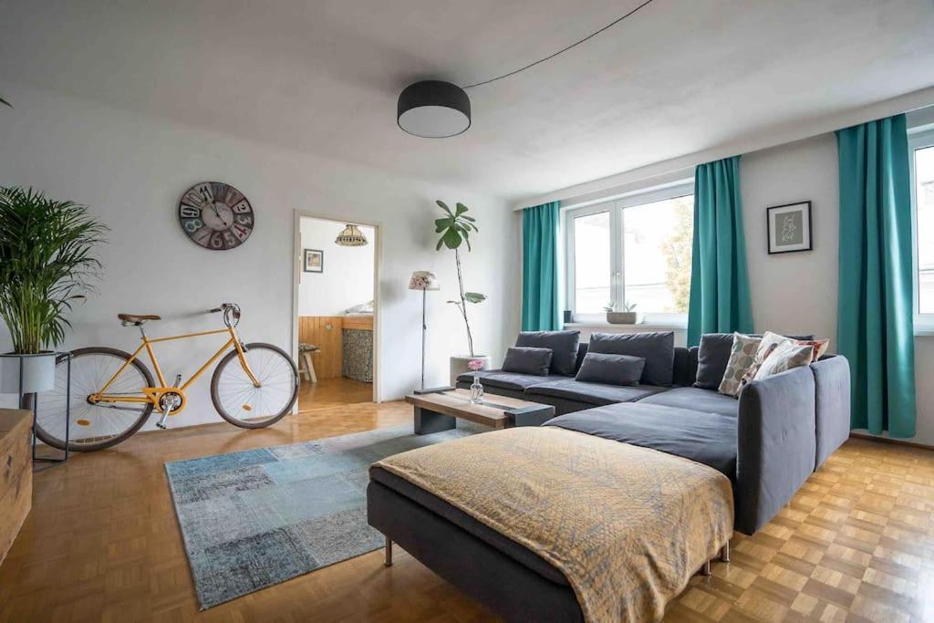 Cozy And Stylish Apartment Near Schoenbrunn Castle Wenen Buitenkant foto